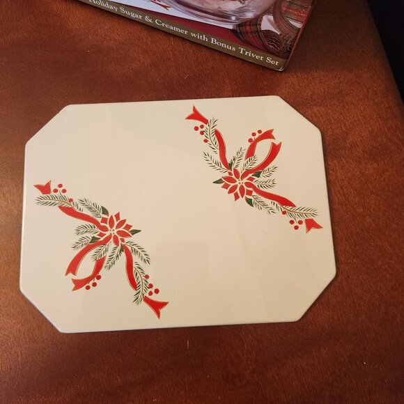 3 Pc Anchor Hocking Holiday Sugar & Creamer Set Poinsettia and Ribbon Design - Picture 7 of 10